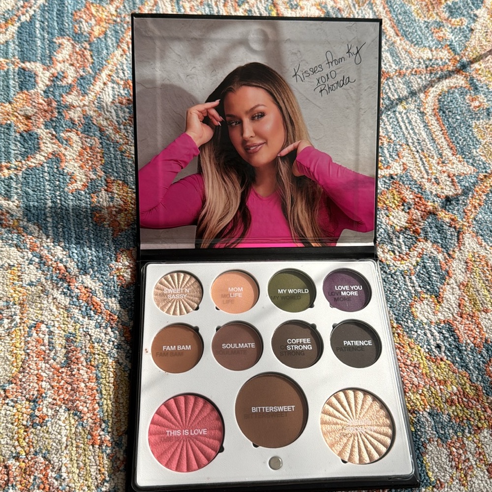 OFRA Mini Mix Palette Unconditional - Picture 3 of 4